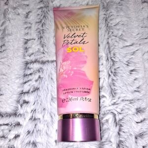 Victoria's Secret Velvet Petals SOL Fragrance Lotion Limited Edition New